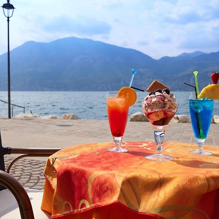 Hotel Residence Villa Beatrice Brenzone sul Garda Eksteriør billede