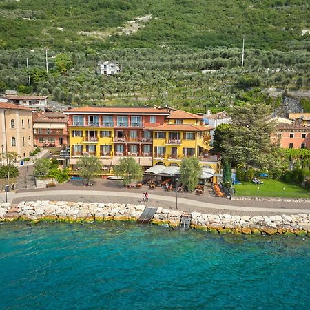 Hotel Residence Villa Beatrice Brenzone sul Garda Eksteriør billede
